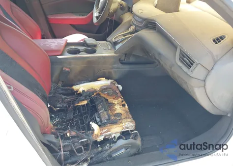 2022 Acura Tlx A-Spec Package z USA, uszkodzony, nr VIN 19UUB5F54NA003661